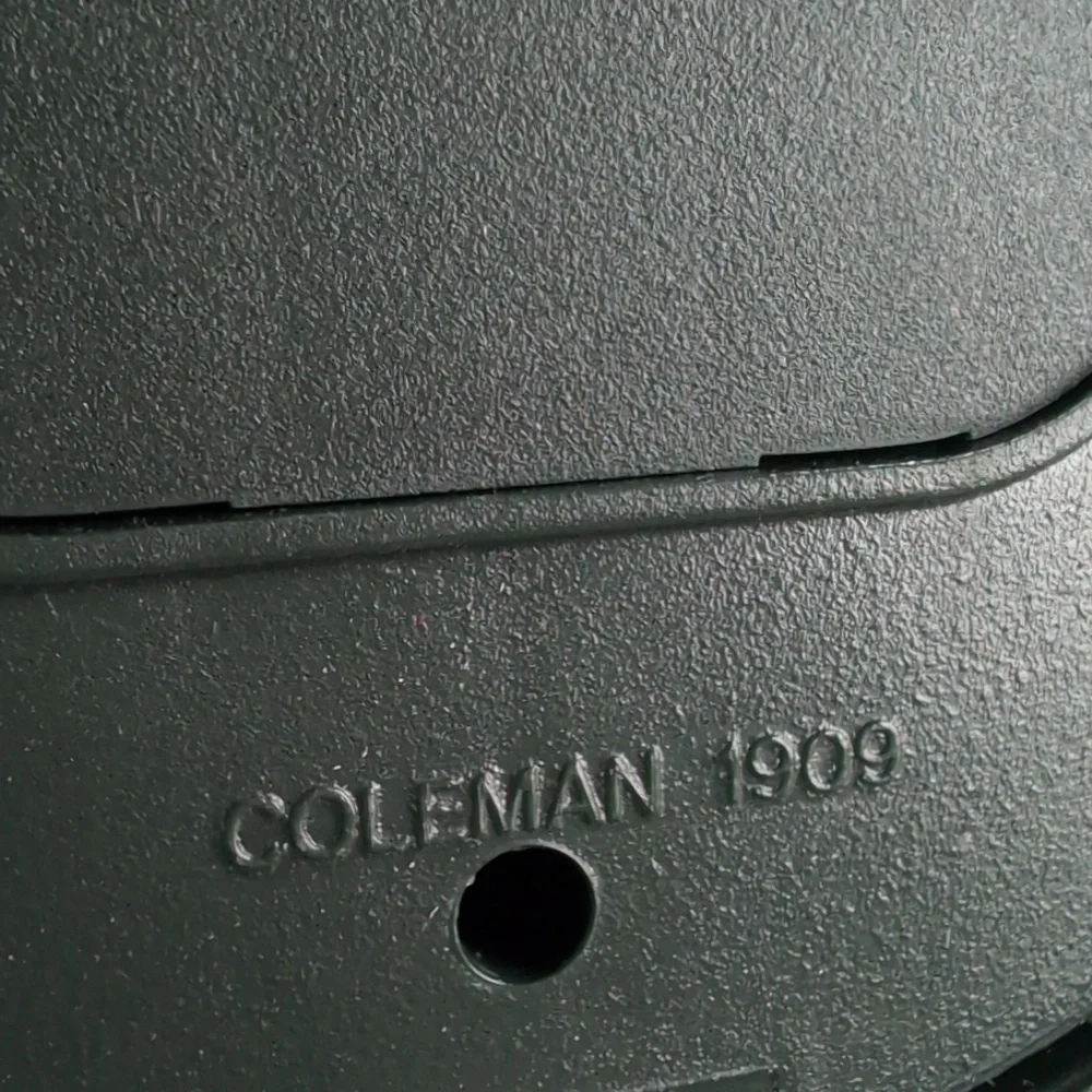 Vintage Coleman Table Lamp Model 5370-1900 Battery Operated
